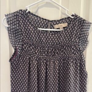 LOFT geometric cap sleeve blouse